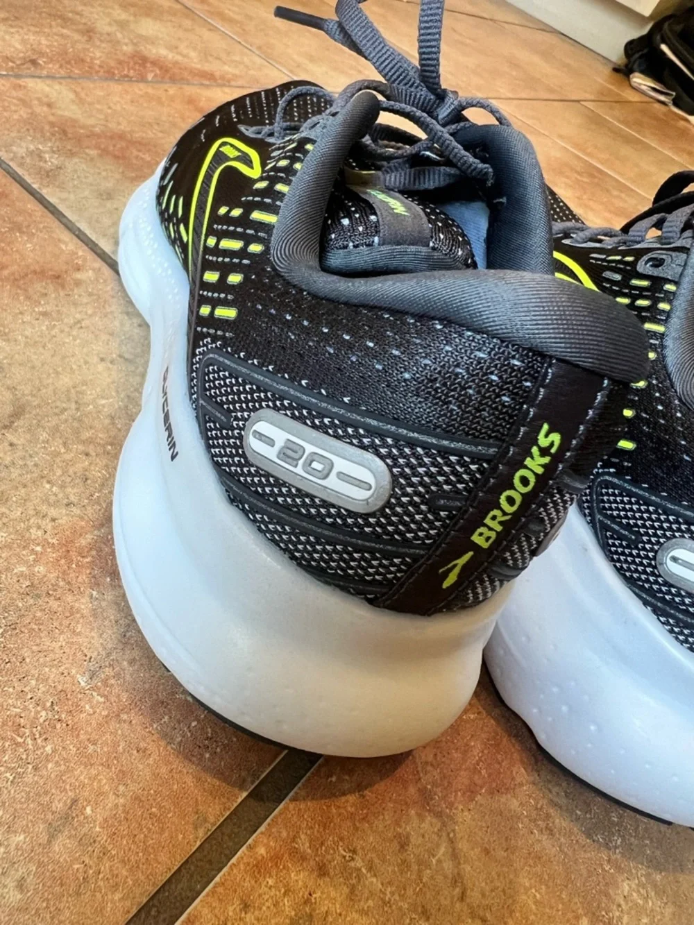 Excellent Brooke Glycerin 20 Sneakers - Picture 5 of 7